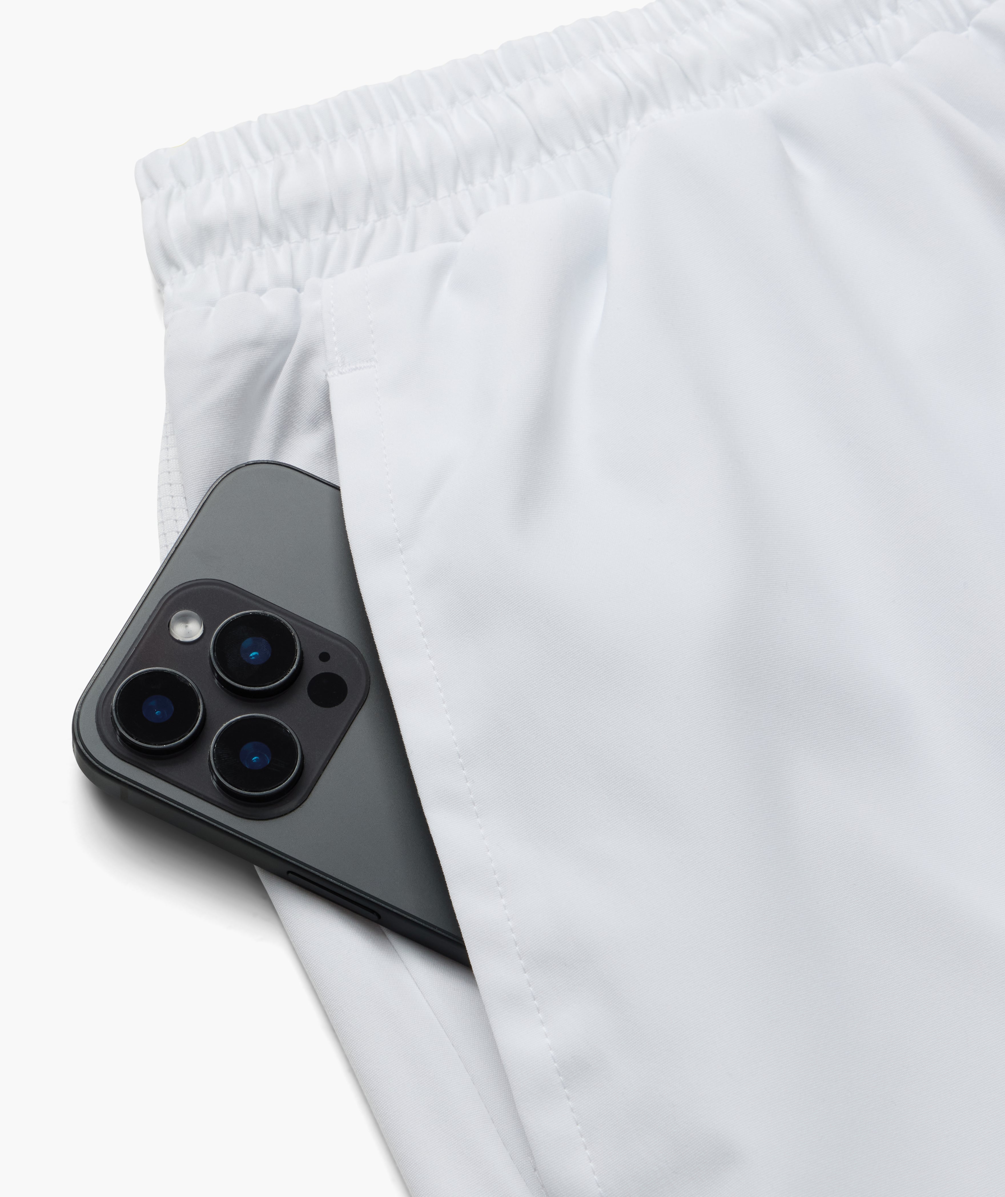 CLUB ESSENTIAL SHORTS