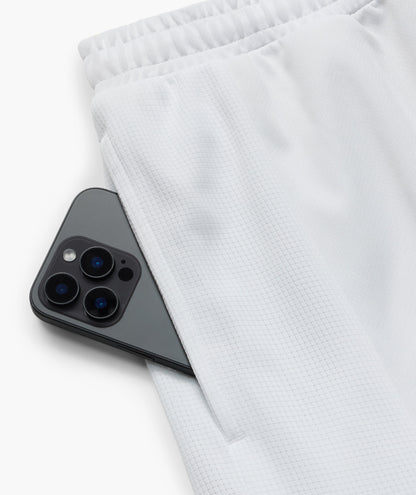 FLEX MESH SHORTS